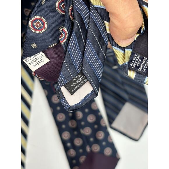 Silk & Polyester Neck Ties (LOT OF 3) Navy Blue Gold Men Tie Roundtree Gant - Picture 3 of 6